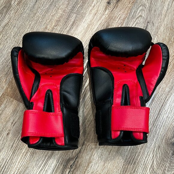 ProForce Leatherette Boxing Gloves 8oz - Picture 2 of 5